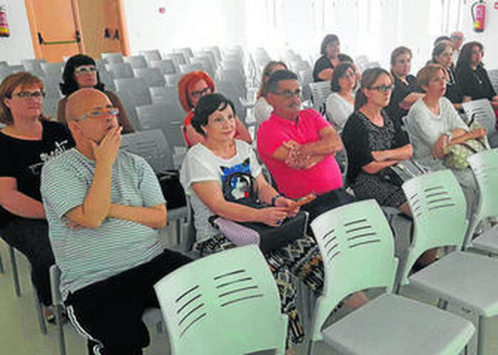 asistentes-Escuela-Padres 1031606981 1520545 1435x1024