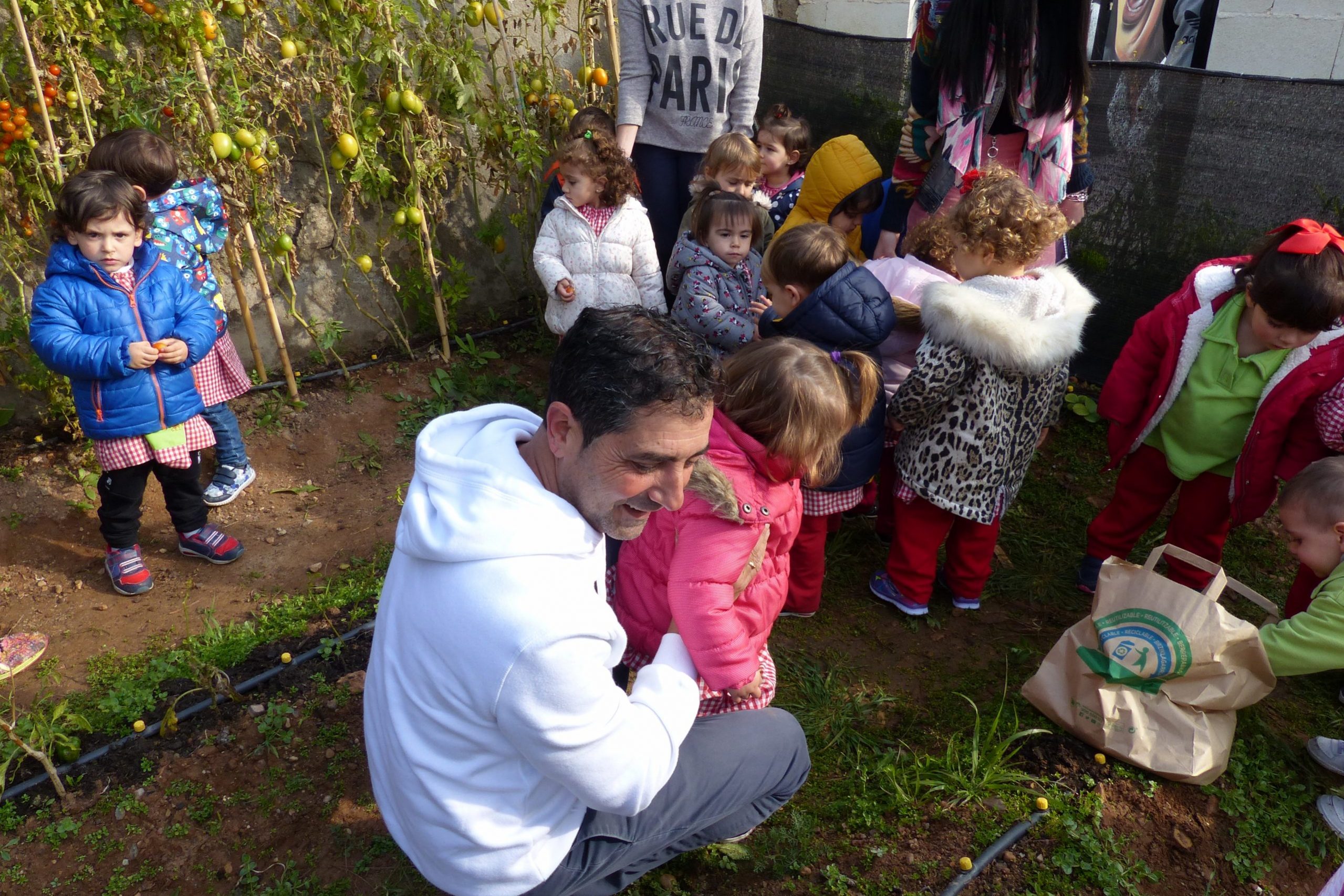 Visita huerto urbano guarderia marzo-2020