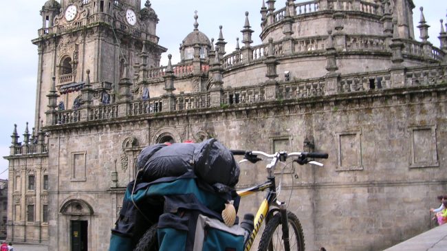 VENTAJAS-DE-HACER-EL-CAMINO-DE-SANTIAGO-EN-BICICLETA