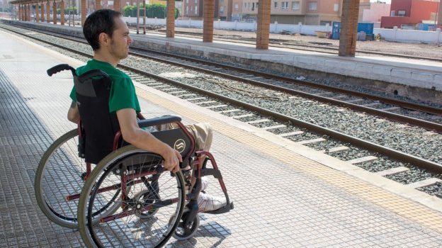 DOCU IDEAL por un tren accesible