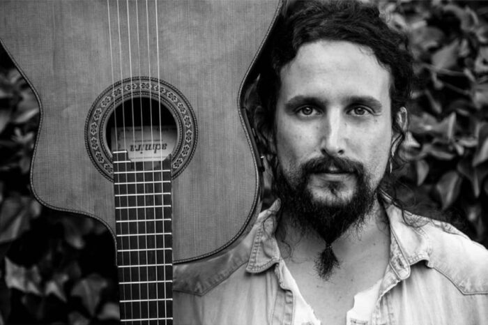 Foto-Guitarra-sin-Marco Nito Serrano y LaPuraSangre en Días de Radio