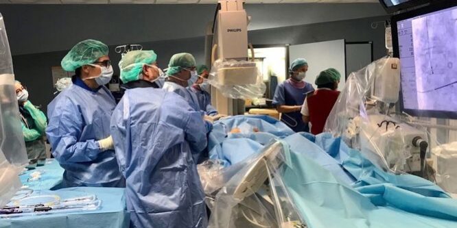 Intervencion-quirurgica-Torrecardenas 1512758937 127141842 667x375 nuevo hito en donación Almería