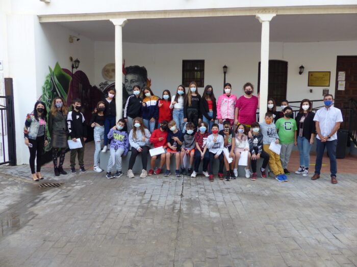 Ceip 28 F - Almudena Serrano - Manu Abad