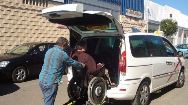 Taxi-adaptado 1323177926 94222082 667x375 Faam y Taxis Adaptados Almería