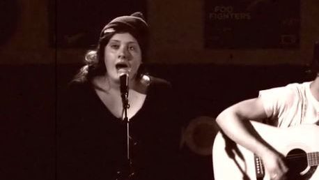 Adele con 18 años en Días de Radio