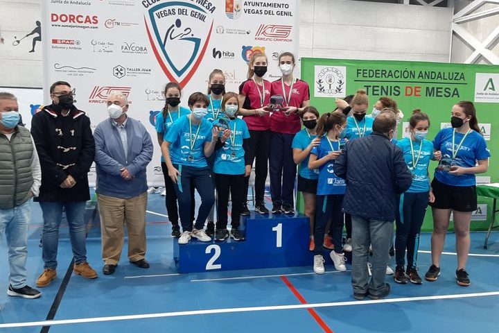 Campeonas Andalucía tenis de mesa Huércal