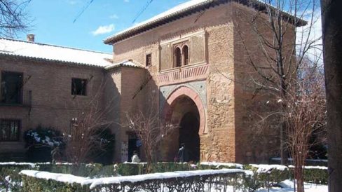 Desde la Puerta del Vino.