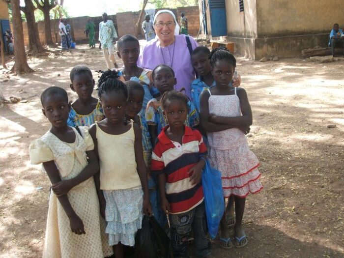 Manos Unidas Contra el Hambre.