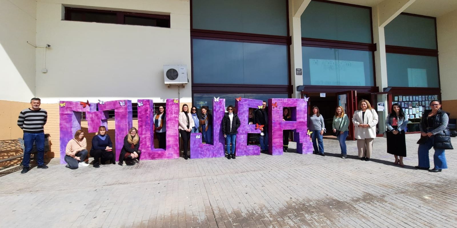 mujer ies huercal
