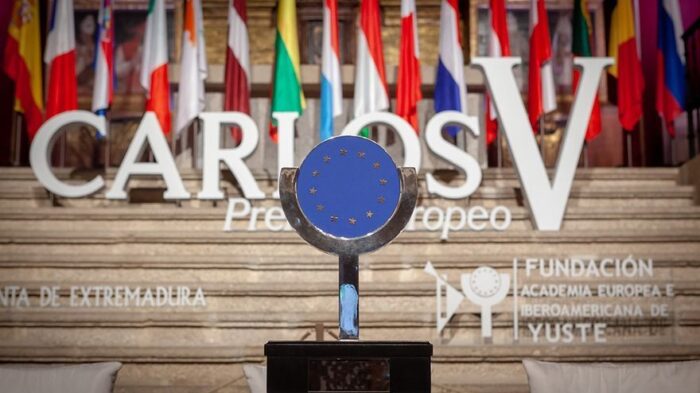 dde7ac8d-c694-4d52-a736-2eeab38b0d8e 16-9-aspect-ratio default 0