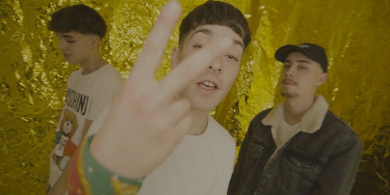 DO-looski danyi & yeissy DO-looski danyi & yeissy