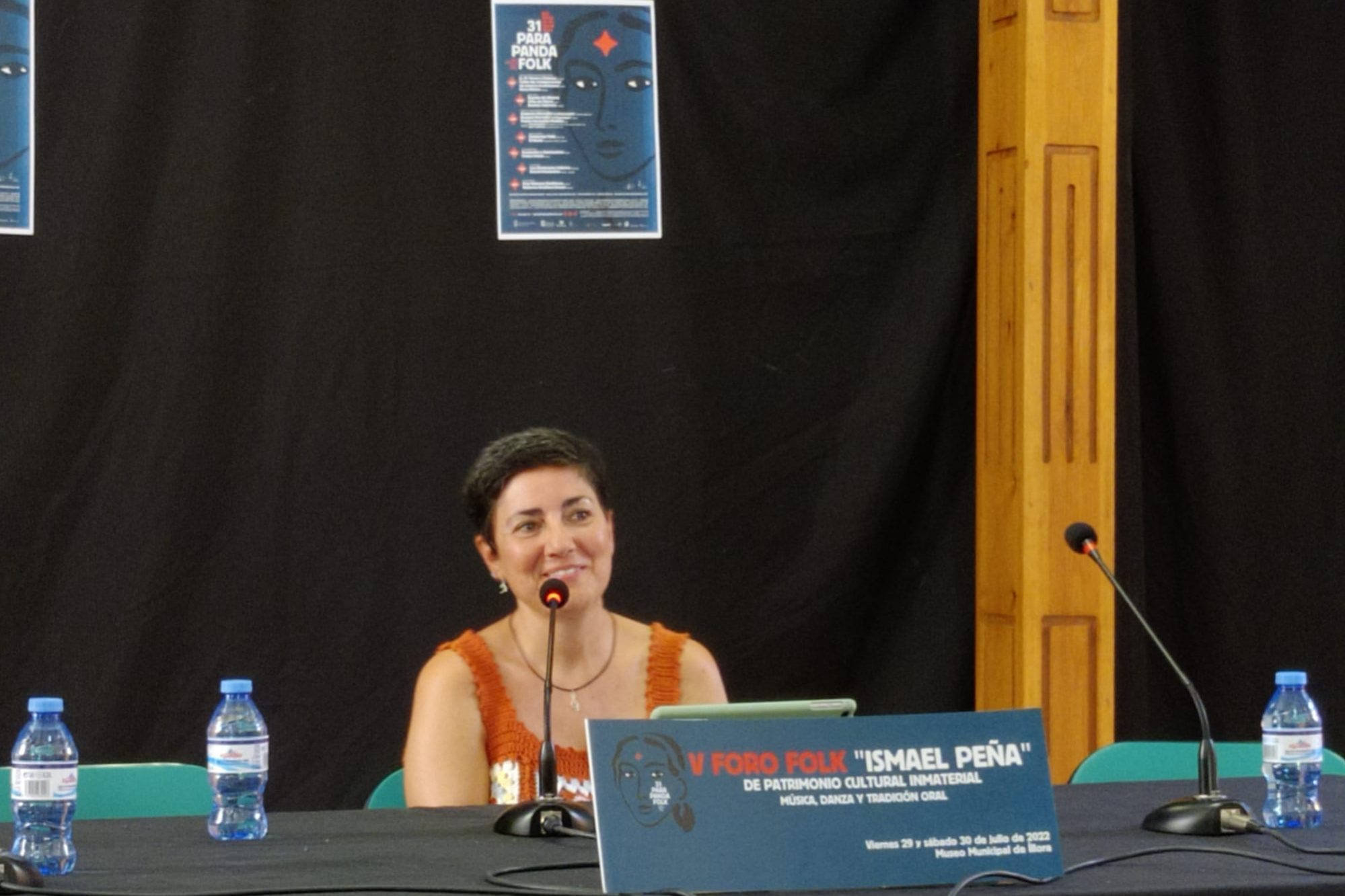 Fomento de la oralidad y la escucha a través de la Radio Escolar. Experiencia pedagógica y didáctica. Presenta: MªEugenia Hernández Pablos (Almería).