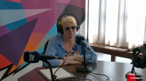 Anna Hernández de RTVE, entrevistada por Antonio Almécija