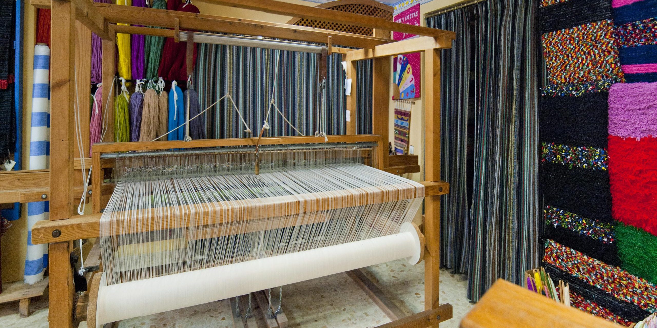 d4e631b2b846aadf5ca61c80a5a7f795 Foto de Artesanía La Plaza en Laujar