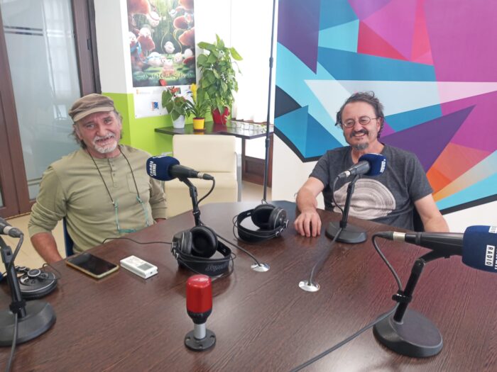 6ef7aa8a-a0dc-43ff-baeb-cf85104d248b