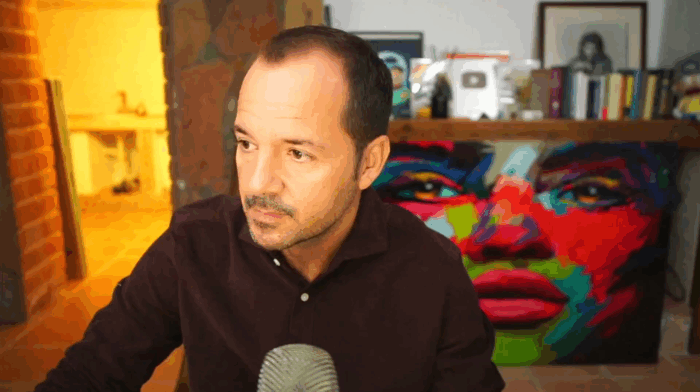 Angel Martin en su informativo matinal 2022-10-07