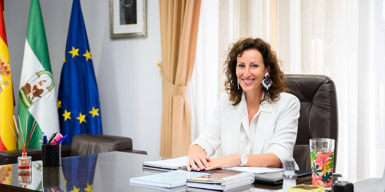 11-8-2022 María Vázquez despacho alcaldía (2)-kiQH-U17011693188710XH-1248×770@Ideal