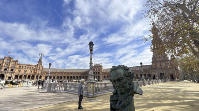 replicas-estatuilla-Goyas-Plaza-Espana 1764433804 176489130 667x375