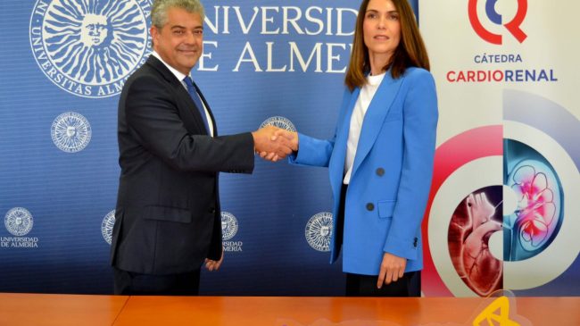 FOTO-1-MARZO-23-2023-FIRMA-CONVENIO-CATEDRA-ASTRAZENECA-1320×880