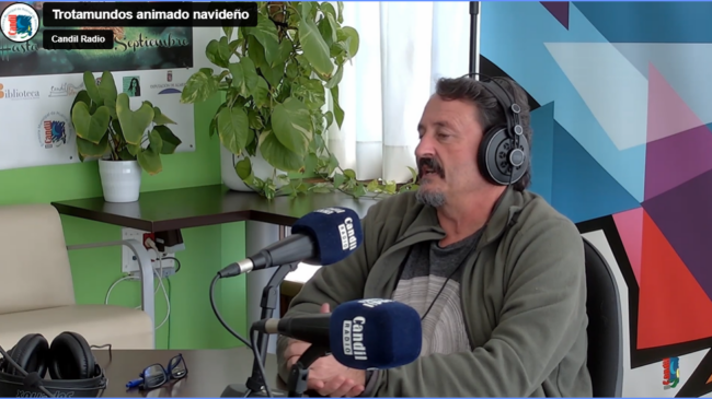 Trotamundos navidad 2023 Trotamundos Animado, mirando a Fondón… Vuelve a dar las «Campanadas de Km 0», con Paco García y Almécija