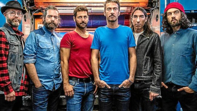 Un camino, que lentamente, como el paso de la tortuga Morla de Michael Ende, han sabido construir para alcanzar el premio que merece tanta constancia, esfuerzo y dedicación. Un camino que les ha hecho convertirse en una revelación de la música Indie; que les ha llevado a tener uno de los mejores directos de España, un directo equivalente a una sacudida de sensaciones que son el reflejo de todo el trabajo realizado con anterioridad. Un camino, que en definitiva, ha llevado a Vetusta Morla a convertirse en una de las referencias musicales de nuestro país.