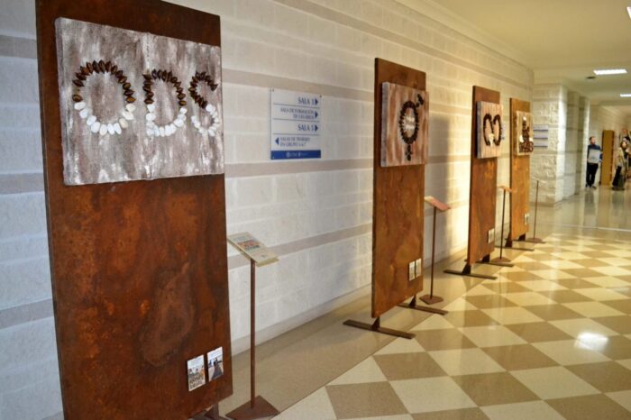 FOTO-2-ENERO-25-2024-INAUGURACION-EXPOSICION-USUARIOS-ASOCIACION-EL-SALIENTE-1-1320×880