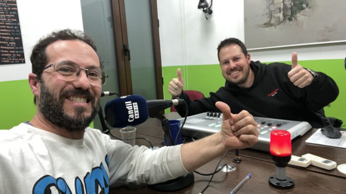 En este nuevo programa de Joaquín "El Entendido" de Arcade Bits y Bibi Ruiz, director de la revista de videojuegos Creative Future Games, hoy hacemos una comparativa de las consolas next gen: rendimiento, retrojugabilidad, juegos exclusivos,.... ¿Cuál eliges tu?