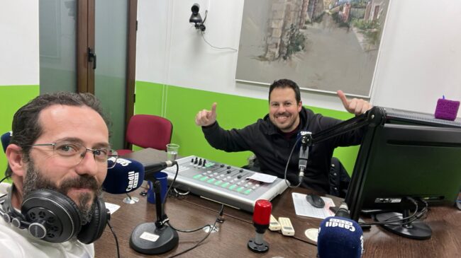 En este nuevo programa de Joaquín "El Entendido" de Arcade Bits y Bibi Ruiz, director de la revista de videojuegos Creative Future Games, hablamos del un nuevo indie de estilo roguelike de construcción de mazos con verduras criminales llamado Veganster, la muerte de PS5, juegos donde están visibles los lazos padres e hijos y mucho más.