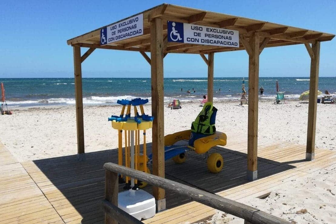 playa-almeria-accesibilidad-personas-discapacidad-1