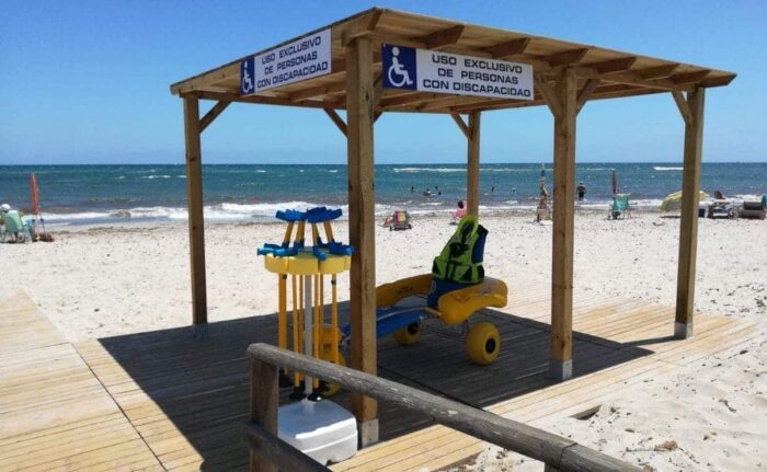 playa-almeria-accesibilidad-personas-discapacidad-1