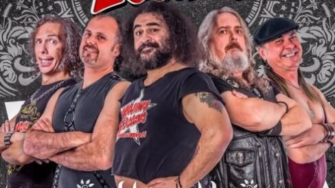 Mojinos Escozios Mojinos Escozíos es un grupo que nació del divertimento de sus componentes, en un principio lo único que pretendían era pasárselo bien, de ahí que todas las letras estuvieran compuestas en clave de humor. Renegados de los heavys y repudiado por los poperos, el grupo siempre se ha caracterizado por hacer un hard rock impresionante, donde las guitarras tienen mucho protagonismo, así como la contundencia de la batería que en ocasiones roza la perfección. Mojinos ha sido el único grupo que ha tenido una visión distinta del rock en este país, cansados de letras satánicas y rebuscadas, ya era hora que se le diera otro aire al rock en España. Muchas gracias.