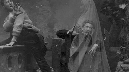 Esta semana tenemos el placer de recibir en nuestro programa a Luis Miguel Merino con el que vamos a hablar de su libro Los fantasmas inmortalizados. Visión alternativa sobre la fotografía paranormal, donde analiza un montón de fotografías de supuestos entes o apariciones gracias a sus conocimientos sobre fotografía y bajo la lupa de un análisis concienzudo. No os lo perdáis.