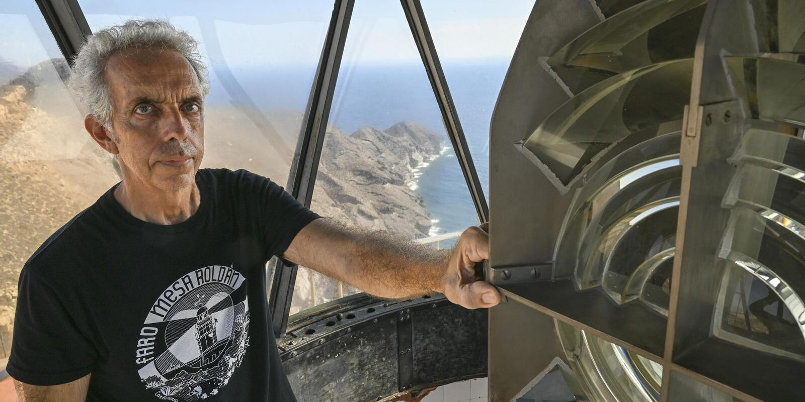 Se jubila uno de los últimos fareros de España y peligra su «museo» sobre el oficio