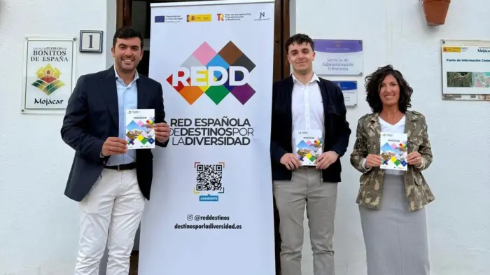 b9d52a92-0ed3-4491-bbb6-de98351dde6b 16-9-aspect-ratio 1600w 0 x736y324