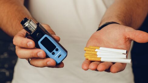 cigarrillos y vapeadores - Shutterstock.width-1920
